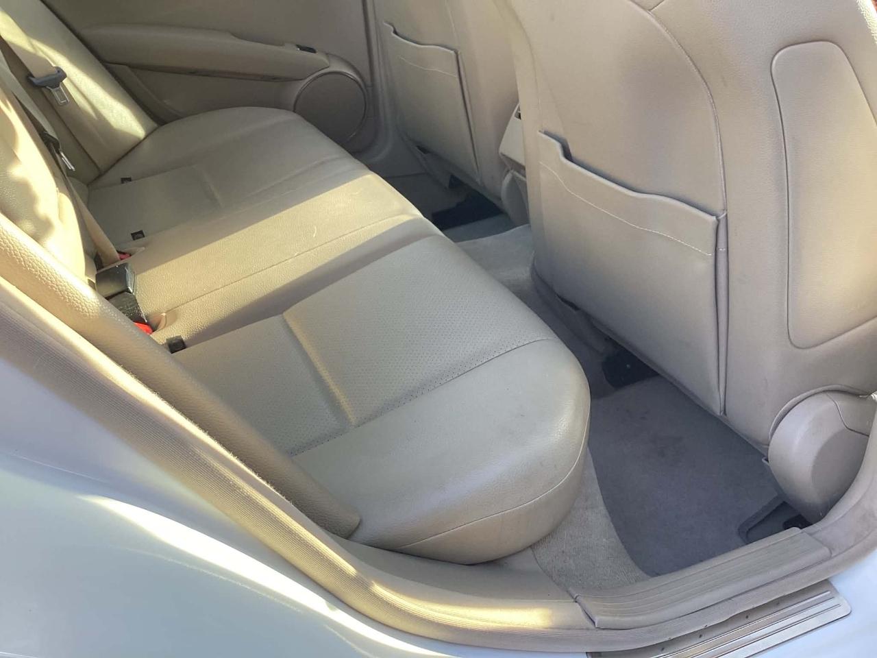 Mercedes-Benz C-Class C300 4MATIC Luxury Sedan 2012