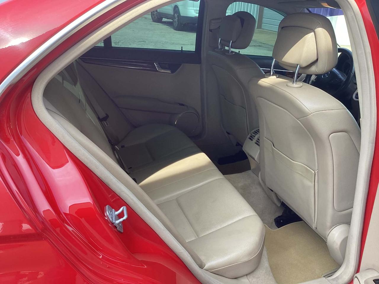 Mercedes-Benz C-Class C300 Luxury Sedan 2011