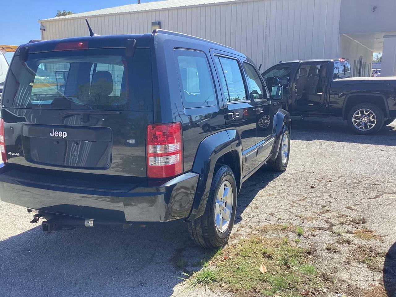 Jeep Liberty Sport 4WD 2012