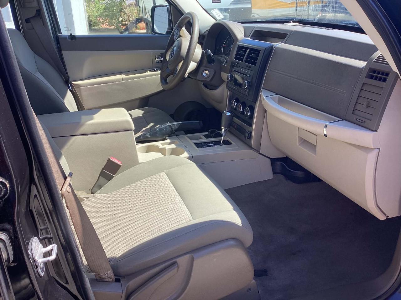 Jeep Liberty Sport 4WD 2012