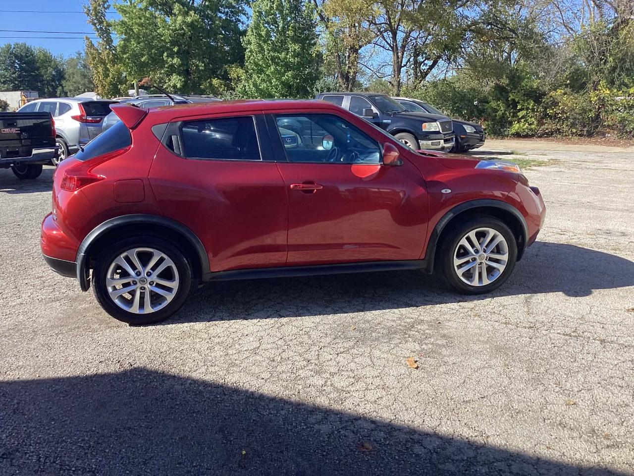 Nissan Juke S FWD 2014