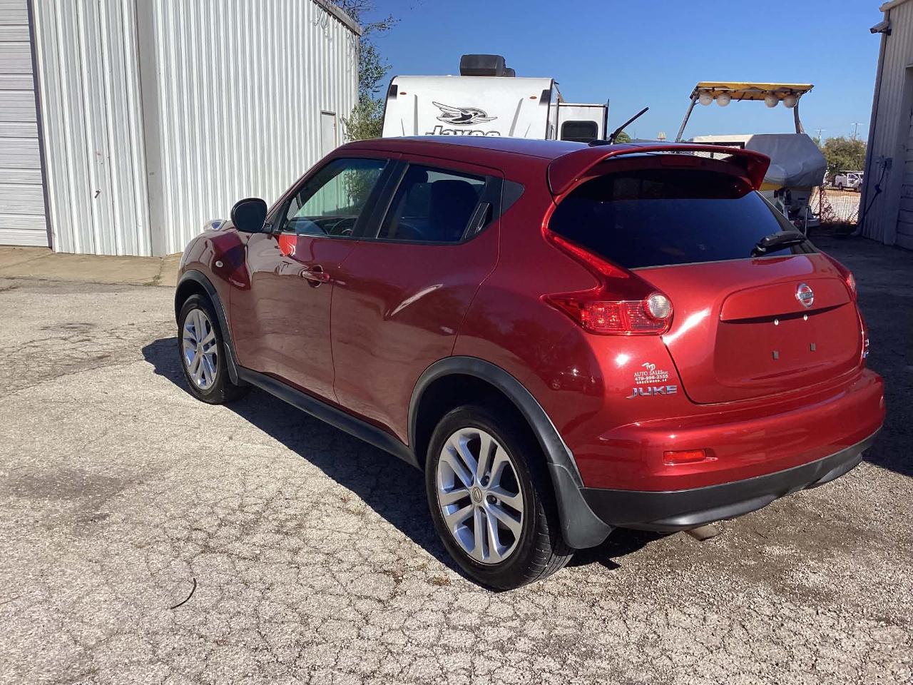 Nissan Juke S FWD 2014