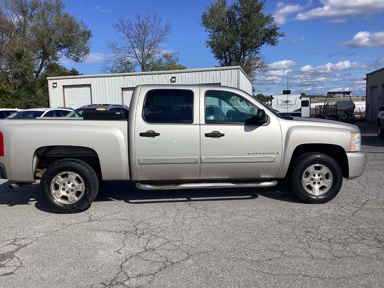 2007 Chevrolet Silverado 1500 LT1 Crew Cab 2WD