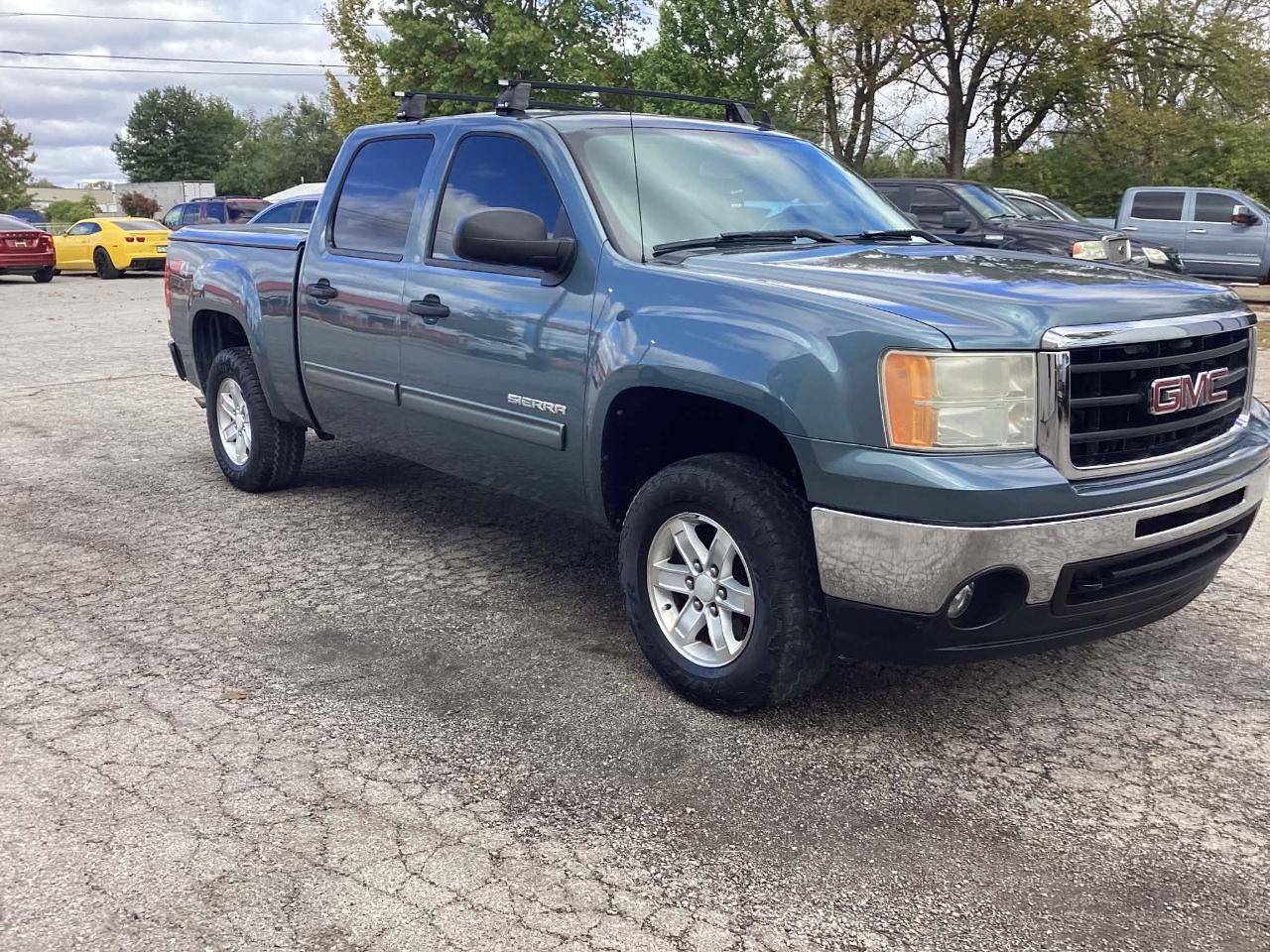 GMC Sierra 1500 SLE Crew Cab 4WD 2011