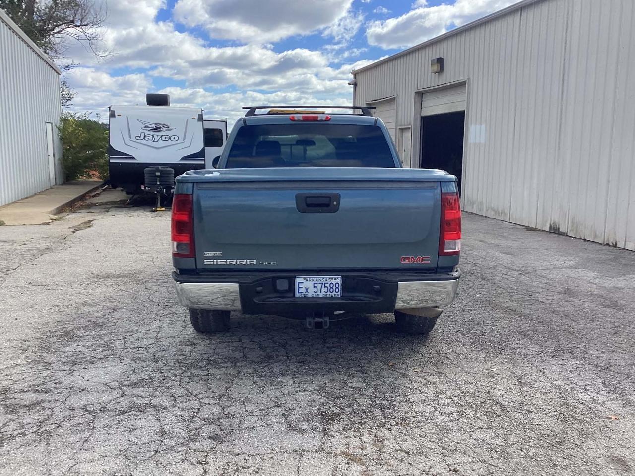 GMC Sierra 1500 SLE Crew Cab 4WD 2011