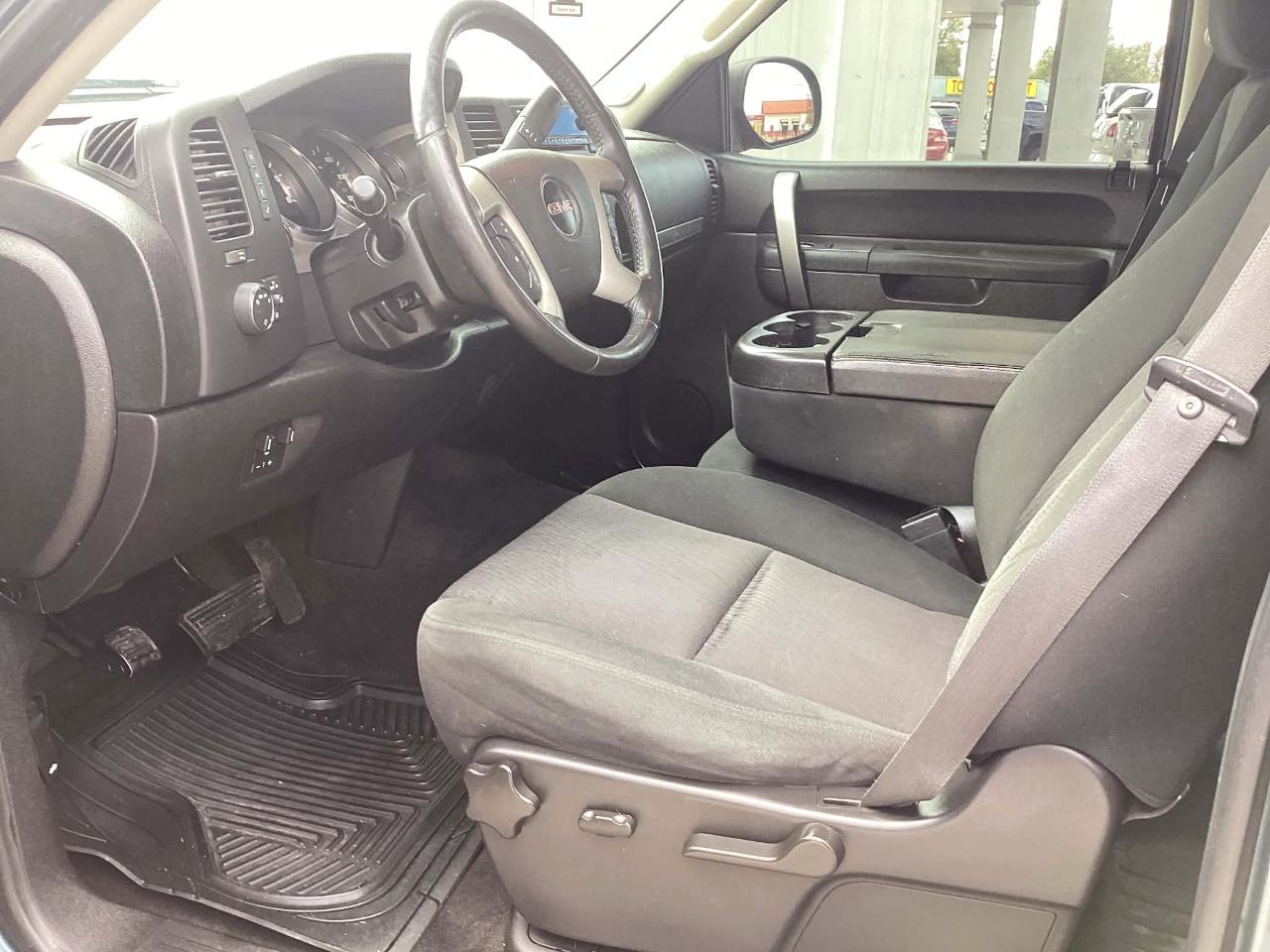 GMC Sierra 1500 SLE Crew Cab 4WD 2011
