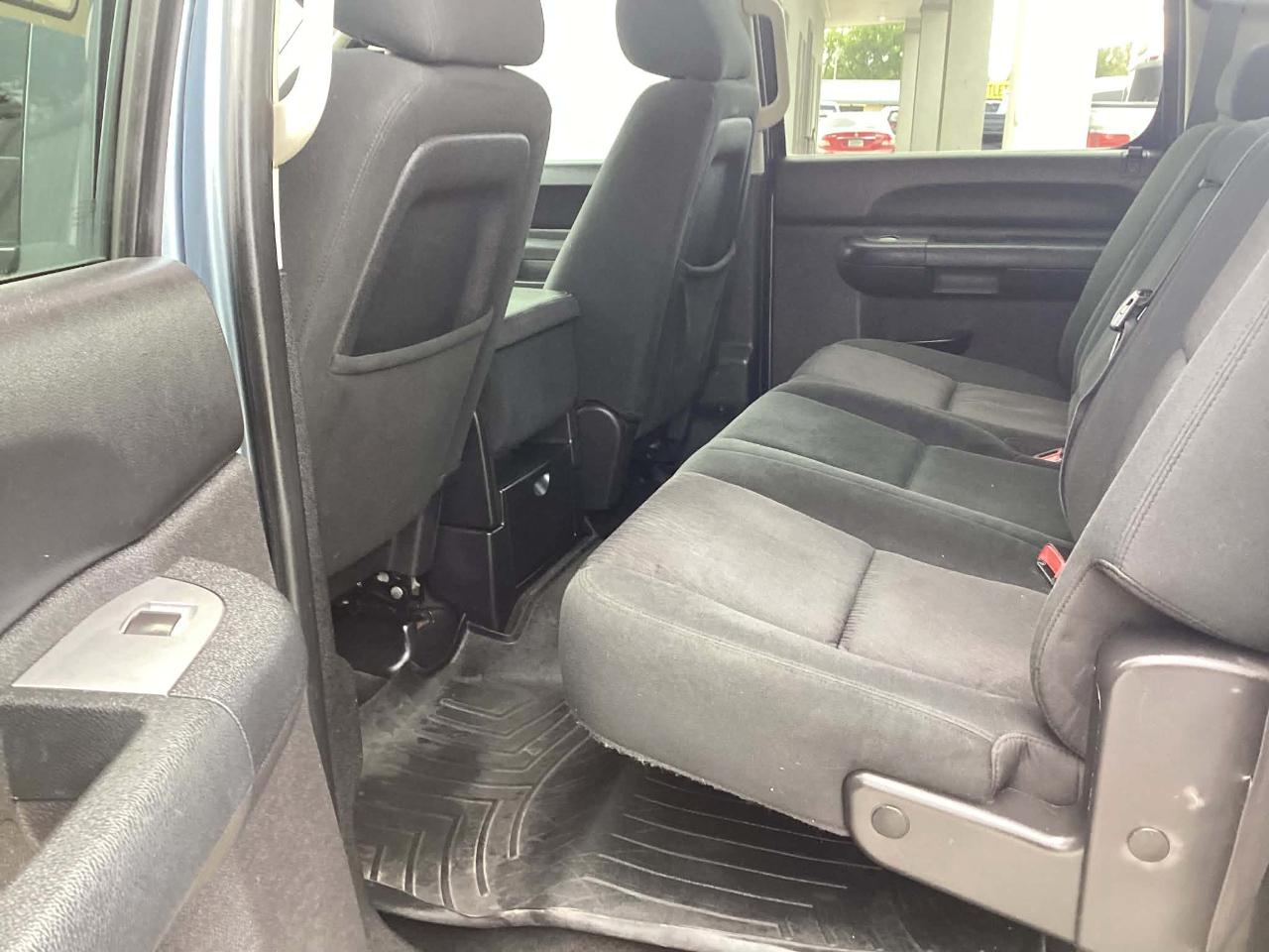 GMC Sierra 1500 SLE Crew Cab 4WD 2011