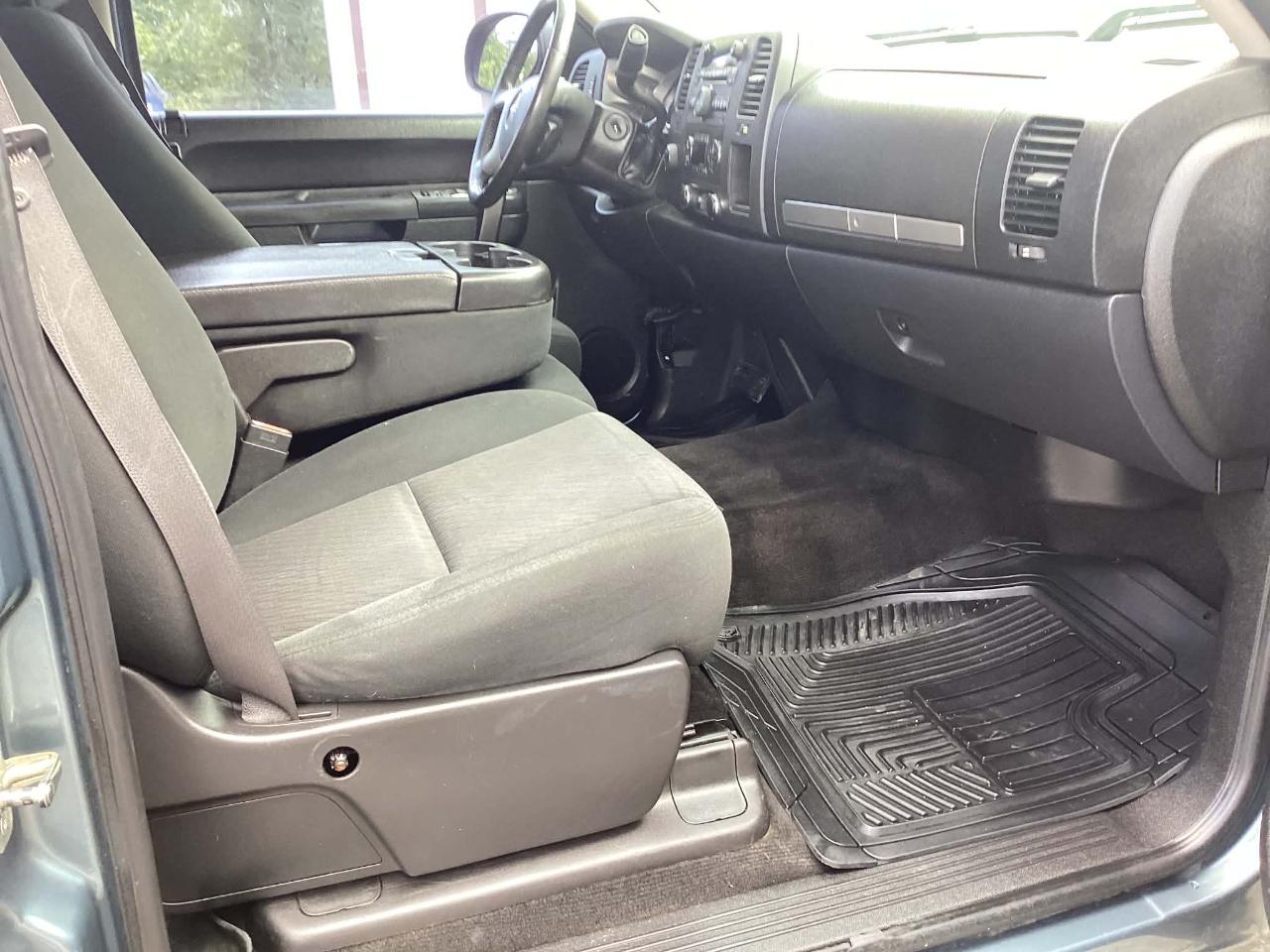 GMC Sierra 1500 SLE Crew Cab 4WD 2011