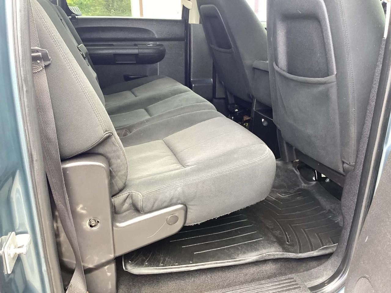 GMC Sierra 1500 SLE Crew Cab 4WD 2011