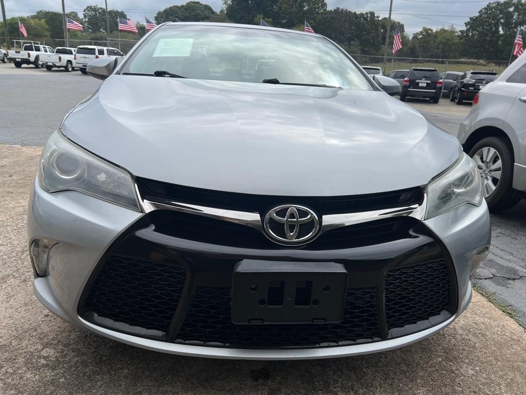 Toyota Camry 4dr Sdn I4 Auto XLE (Natl) 2015