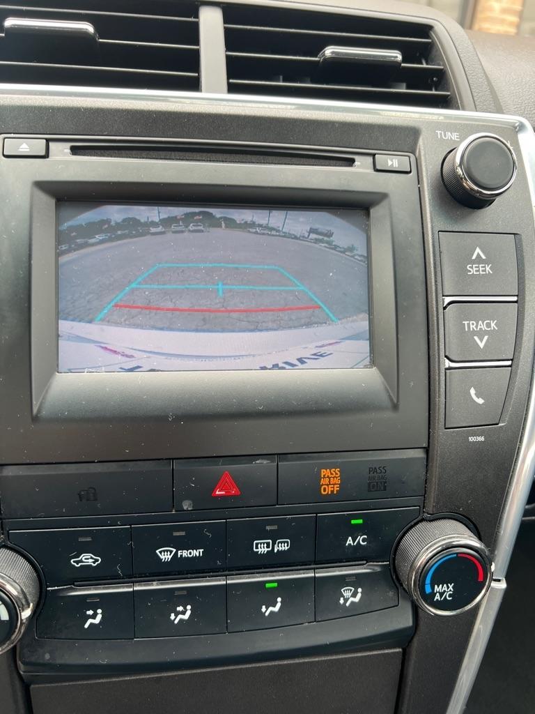 Toyota Camry 4dr Sdn I4 Auto XLE (Natl) 2015