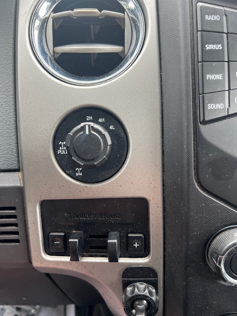 Ford F-150 4WD SuperCrew 145" King Ranch 2014 Ford F-150 4WD SuperCrew 145" King Ranch 2014