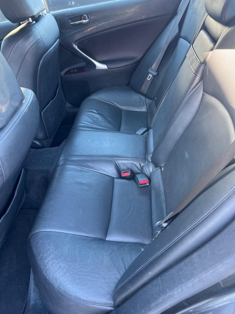 Lexus IS 250 4dr Sport Sdn Manual RWD 2007