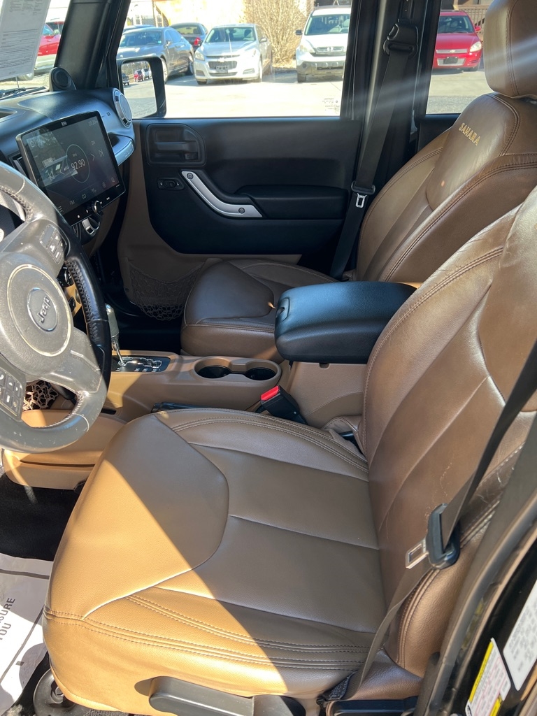 Jeep Wrangler Unlimited 4WD 4dr Sahara 2014