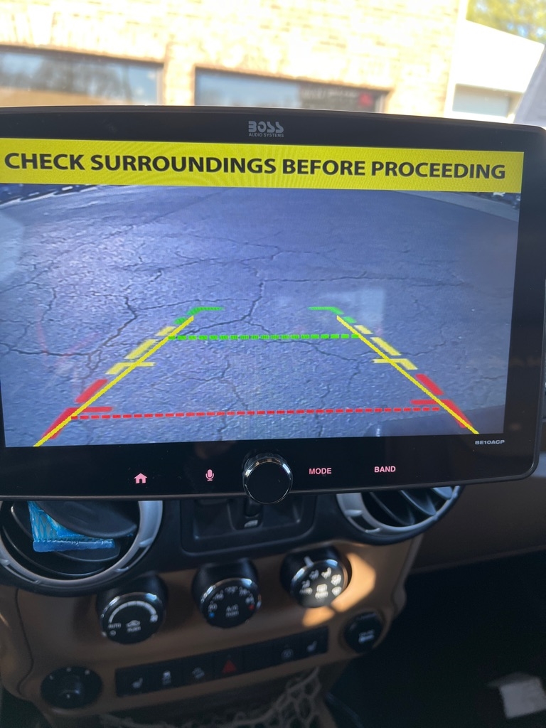 Jeep Wrangler Unlimited 4WD 4dr Sahara 2014