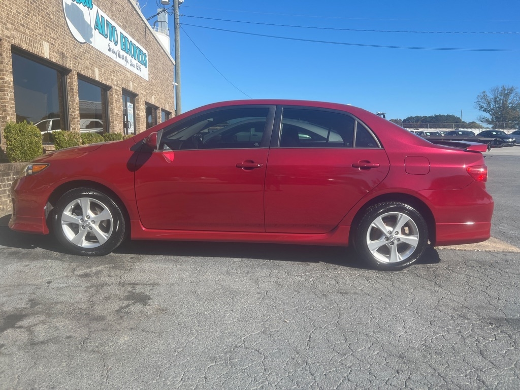 2011 Toyota Corolla 4dr Sdn Man L (Natl)