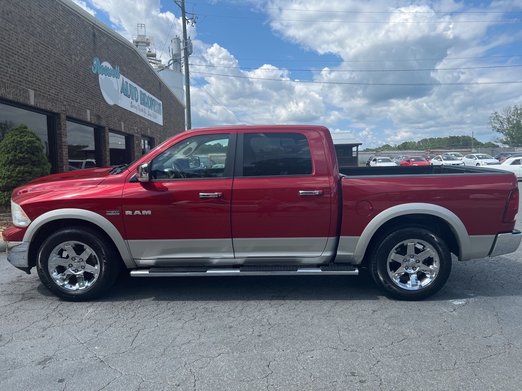 2009 Dodge Ram 1500 2WD Crew Cab 140.5" Laramie