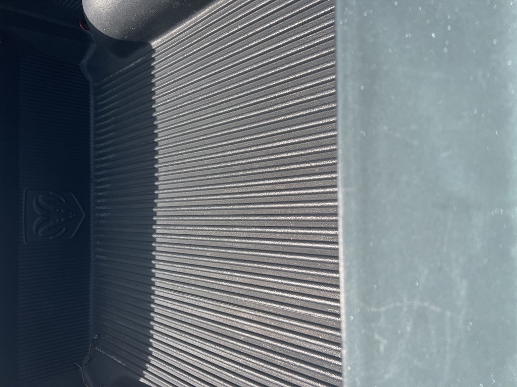 Dodge Ram 1500 2WD Crew Cab 140.5" Laramie 2009