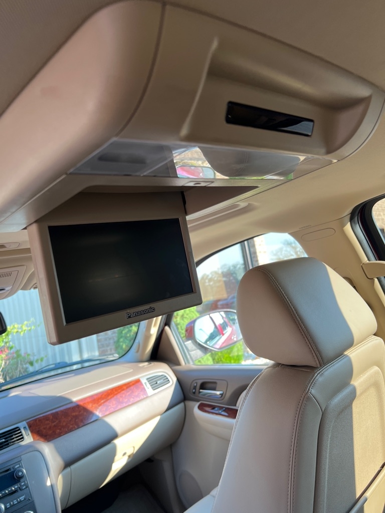 GMC Yukon 2WD 4dr 1500 SLT w/4SB 2009