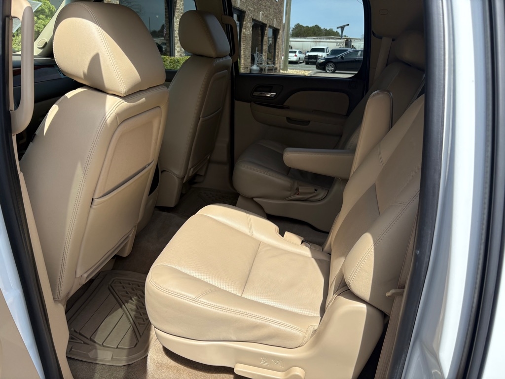 Chevrolet Suburban 2WD 4dr 1500 LTZ 2010