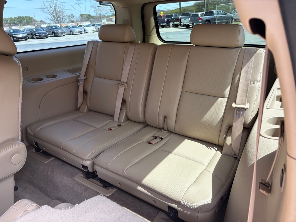 Chevrolet Suburban 2WD 4dr 1500 LTZ 2010