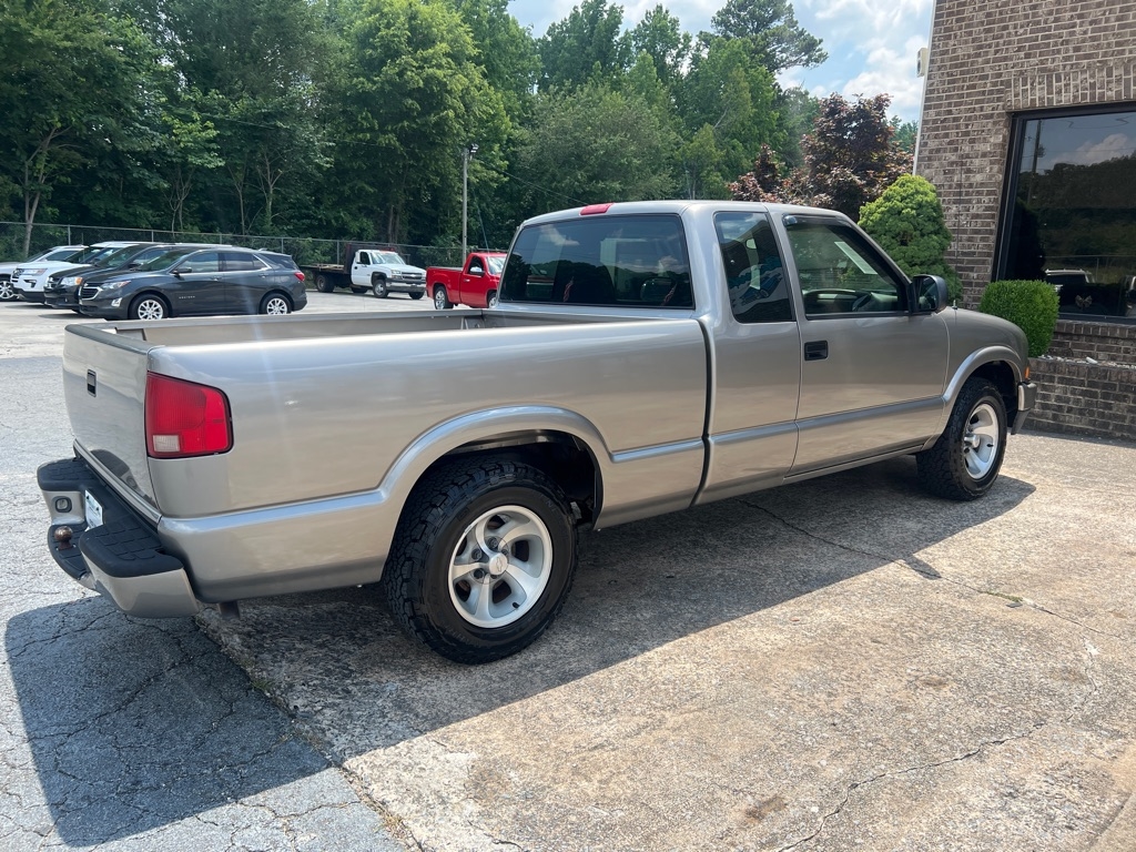 Chevrolet S-10 Ext Cab 123" WB LS 2003