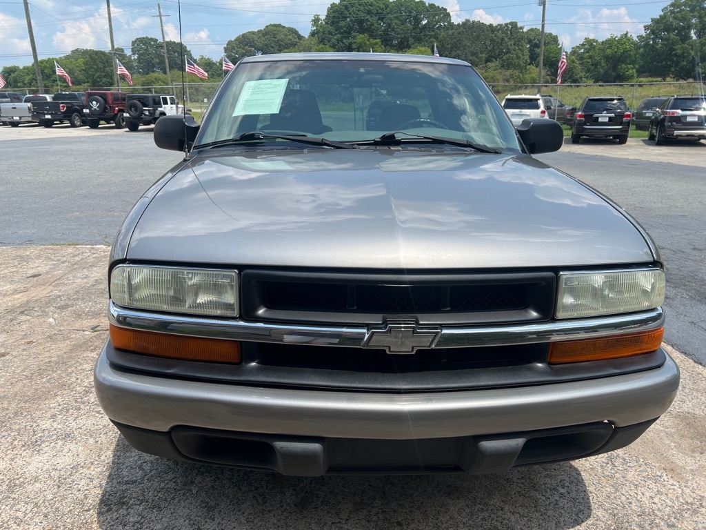 Chevrolet S-10 Ext Cab 123" WB LS 2003