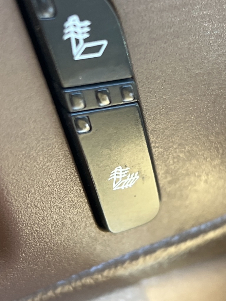 Chevrolet Tahoe 2WD 4dr 1500 LT 2012