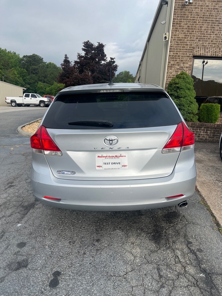 Toyota Venza 4dr Wgn I4 FWD (Natl) 2011