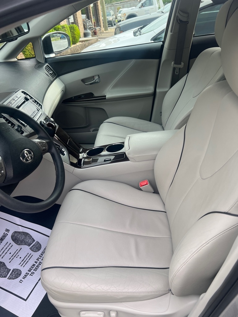 Toyota Venza 4dr Wgn I4 FWD (Natl) 2011