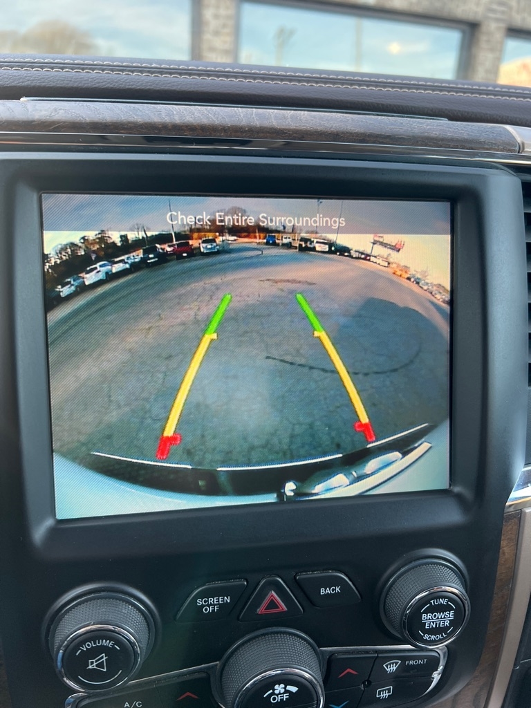 RAM 1500 4WD Crew Cab 140.5" Laramie Longhorn 2015