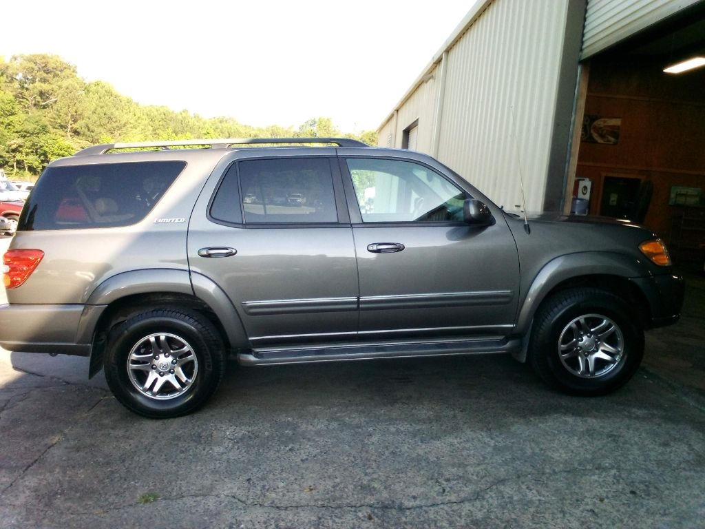 Toyota Sequoia 4dr Limited (Natl) 2004