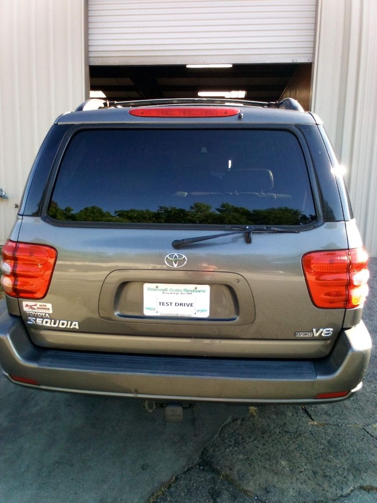 Toyota Sequoia 4dr Limited (Natl) 2004