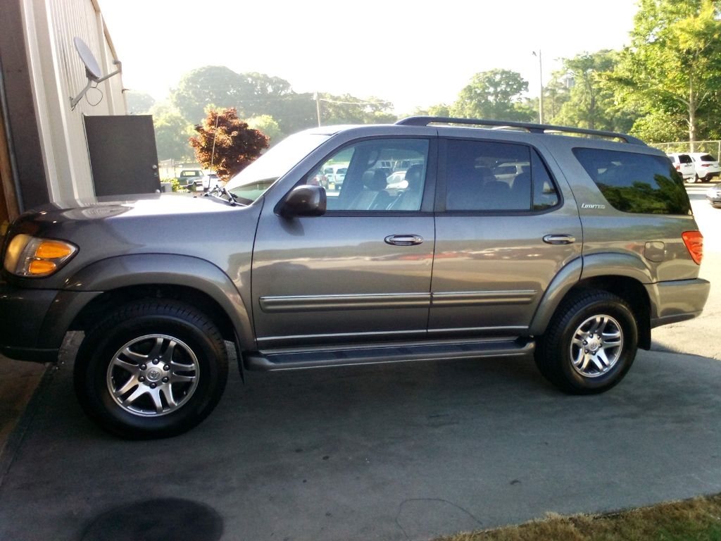Toyota Sequoia 4dr Limited (Natl) 2004