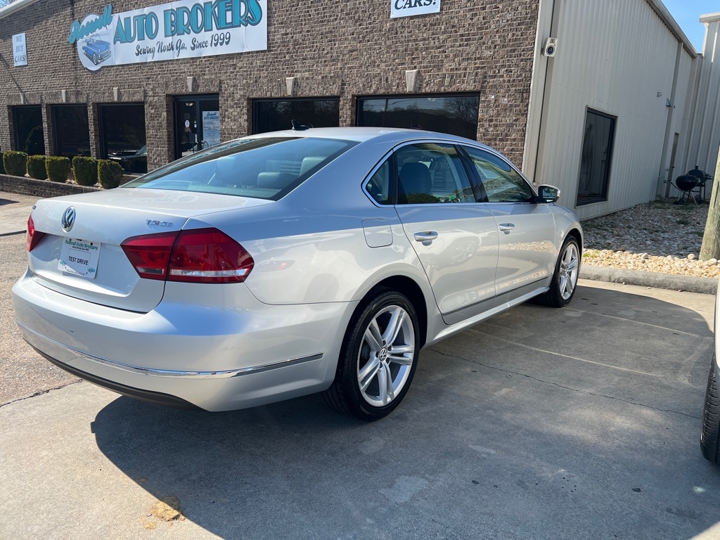 Volkswagen Passat 4dr Sdn 1.8T Auto Sport PZEV 2015