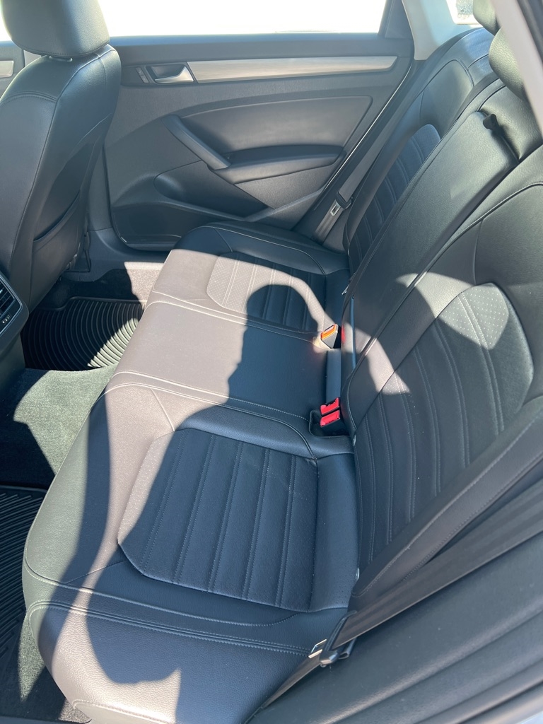 Volkswagen Passat 4dr Sdn 1.8T Auto Sport PZEV 2015