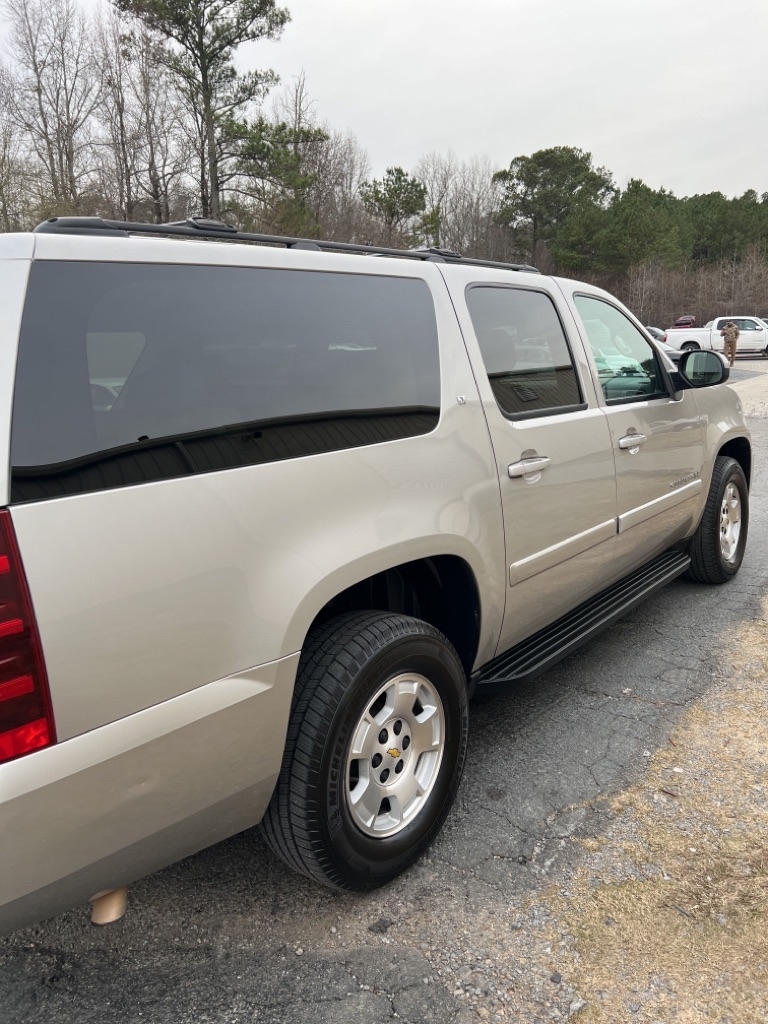 Chevrolet Suburban 2WD 4dr 1500 LT w/3LT 2008