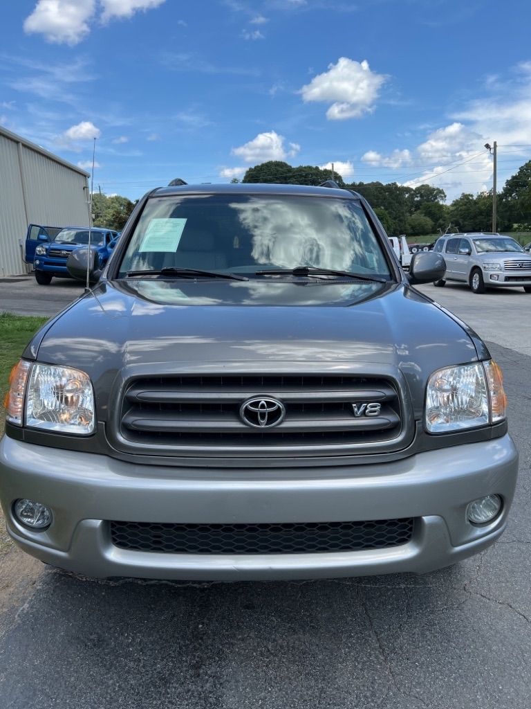 Toyota Sequoia 4dr SR5 (Natl) 2004