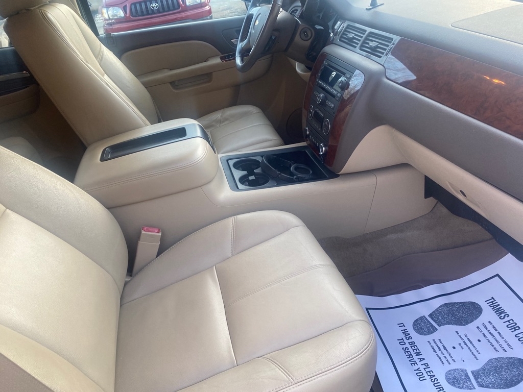 Chevrolet Tahoe 2WD 4dr 1500 LT 2013