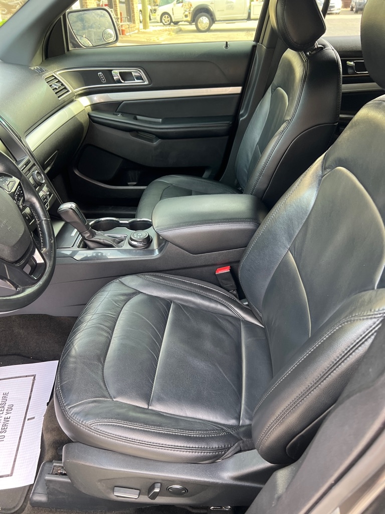 Ford Explorer XLT 4WD 2017