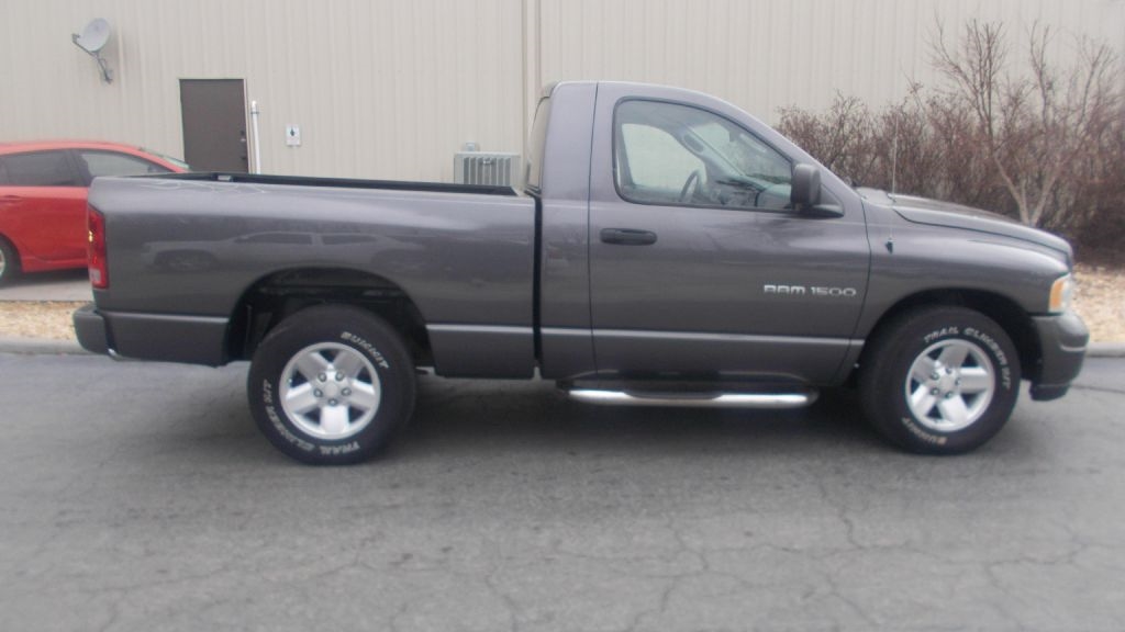Dodge Ram 1500 2dr Reg Cab 120.5" WB SLT 2003