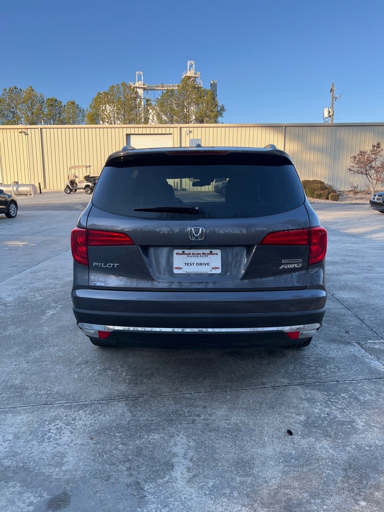 Honda Pilot Touring AWD 2017