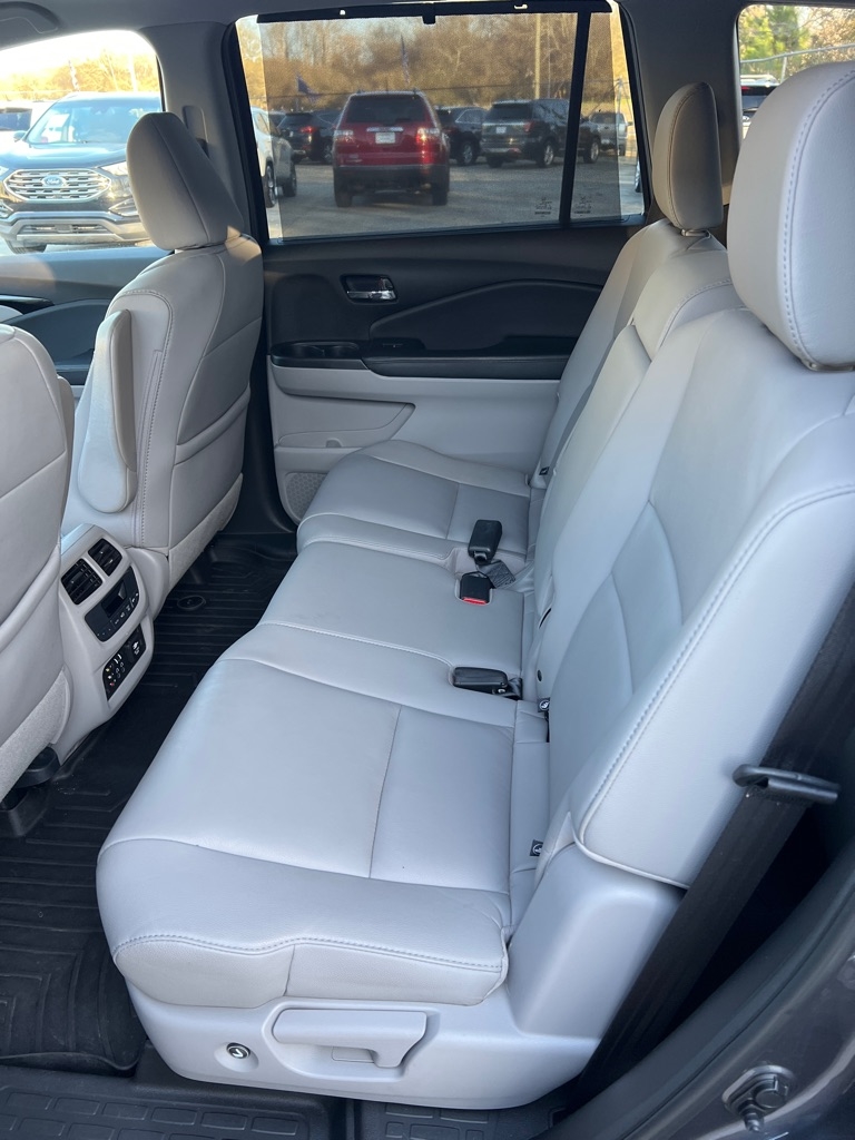 Honda Pilot Touring AWD 2017