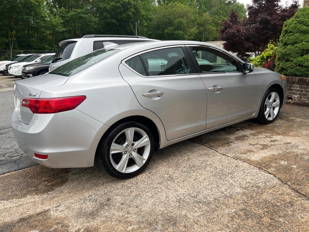 Acura ILX 4dr Sdn 2.0L 2015