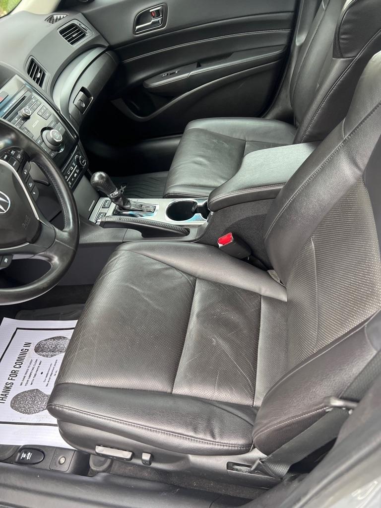 Acura ILX 4dr Sdn 2.0L 2015