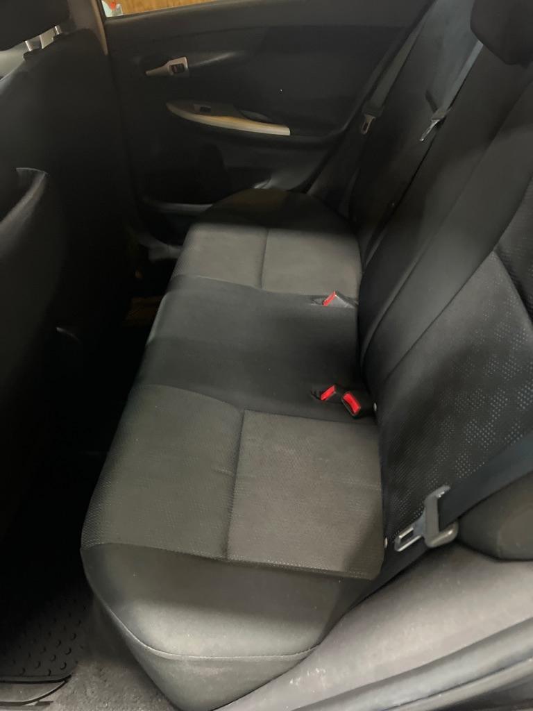 Toyota Corolla 4dr Sdn Man (Natl) 2010