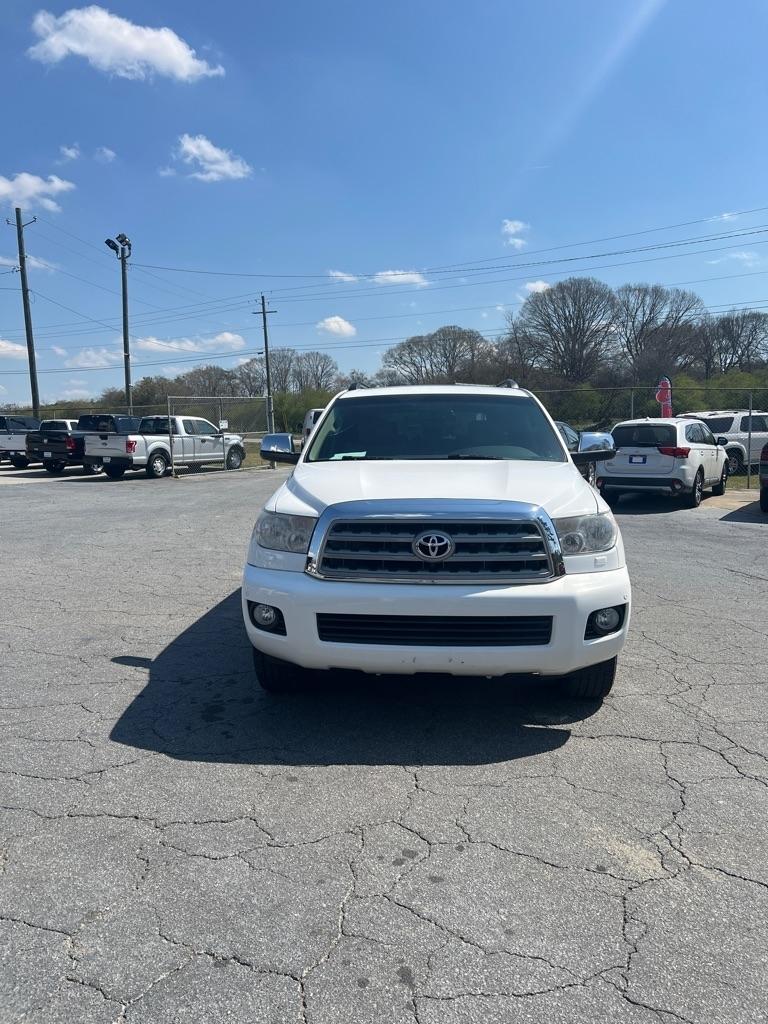 Toyota Sequoia RWD LV8 6-Spd AT Ltd (Natl) 2011