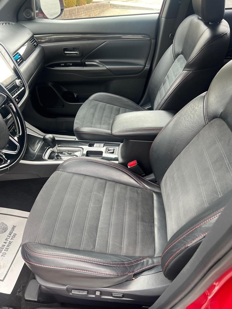 Mitsubishi Outlander SEL FWD 2020