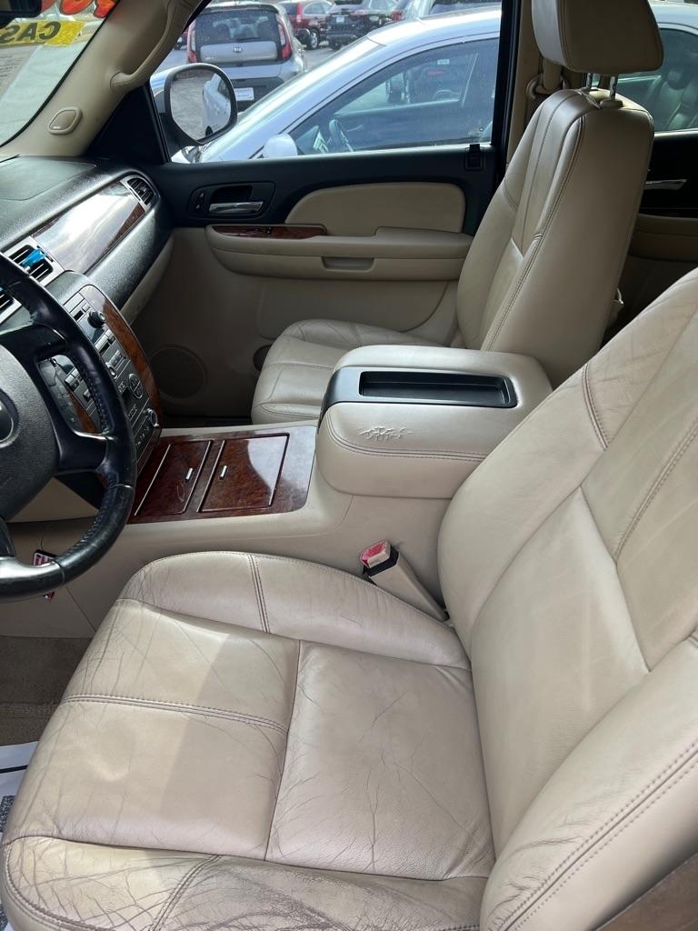 Chevrolet Suburban 2WD 4dr 1500 LTZ 2007
