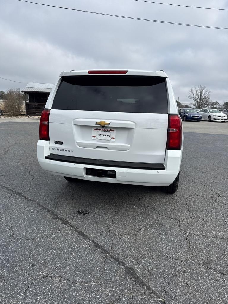 Chevrolet Suburban 2WD 4dr 1500 LT 2016
